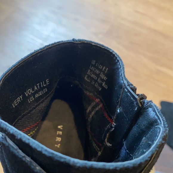 Black Very Volatile lace up bootie - Picture 6 of 6